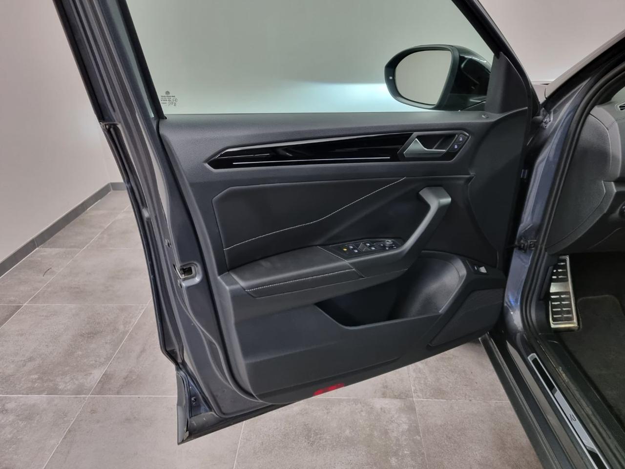 VOLKSWAGEN T-Roc R-LINE 2.0 TSI DSG 4MOTION BlueMotion Technology - 27