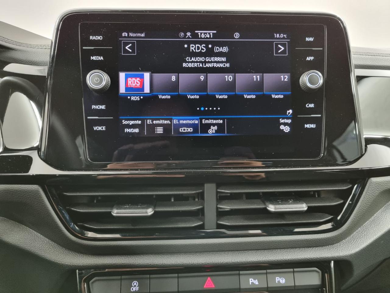 VOLKSWAGEN T-Roc R-LINE 2.0 TSI DSG 4MOTION BlueMotion Technology - 22