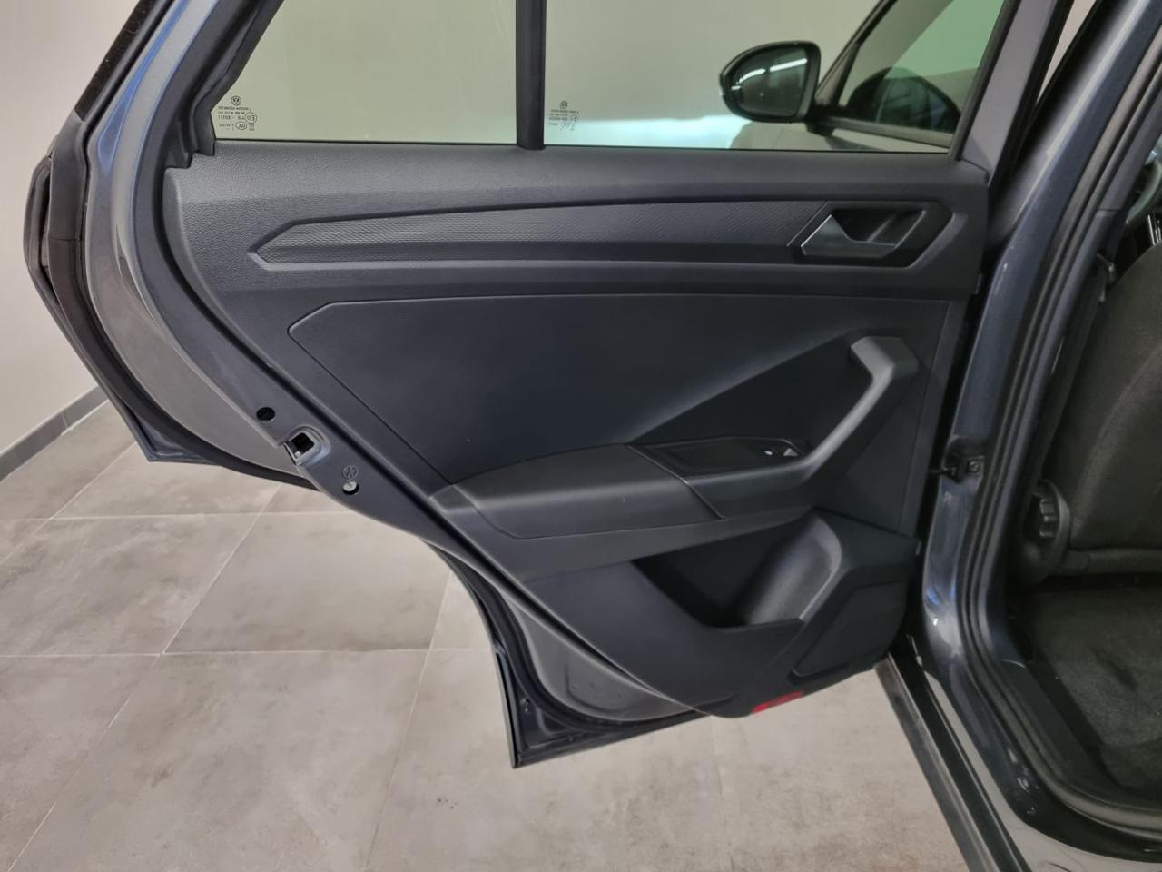 VOLKSWAGEN T-Roc R-LINE 2.0 TSI DSG 4MOTION BlueMotion Technology - 28