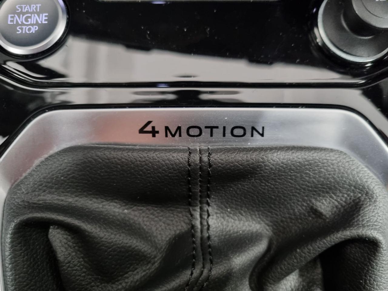 VOLKSWAGEN T-Roc R-LINE 2.0 TSI DSG 4MOTION BlueMotion Technology - 16