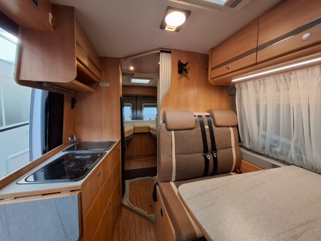 ROADCRUISER LETTI GEMELLI DOCCIA CENTRALE