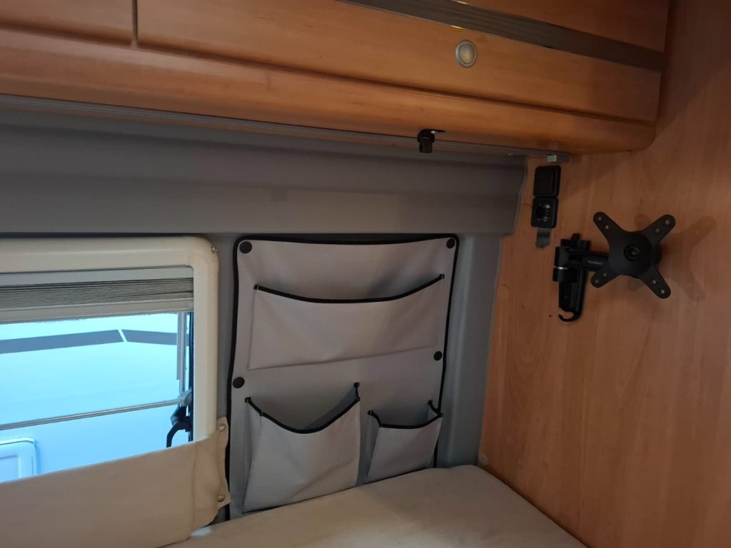 ROADCRUISER LETTI GEMELLI DOCCIA CENTRALE