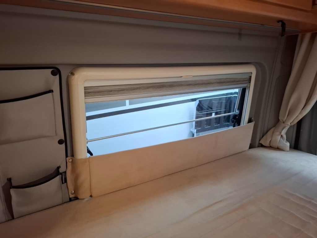 ROADCRUISER LETTI GEMELLI DOCCIA CENTRALE