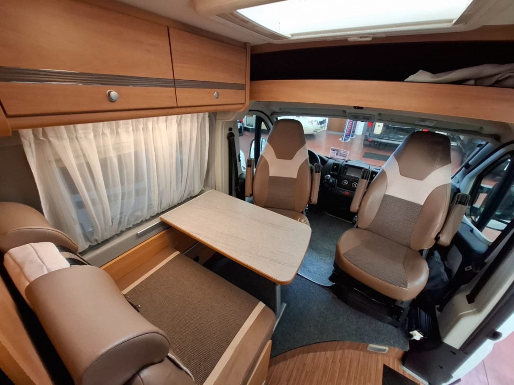 ROADCRUISER LETTI GEMELLI DOCCIA CENTRALE