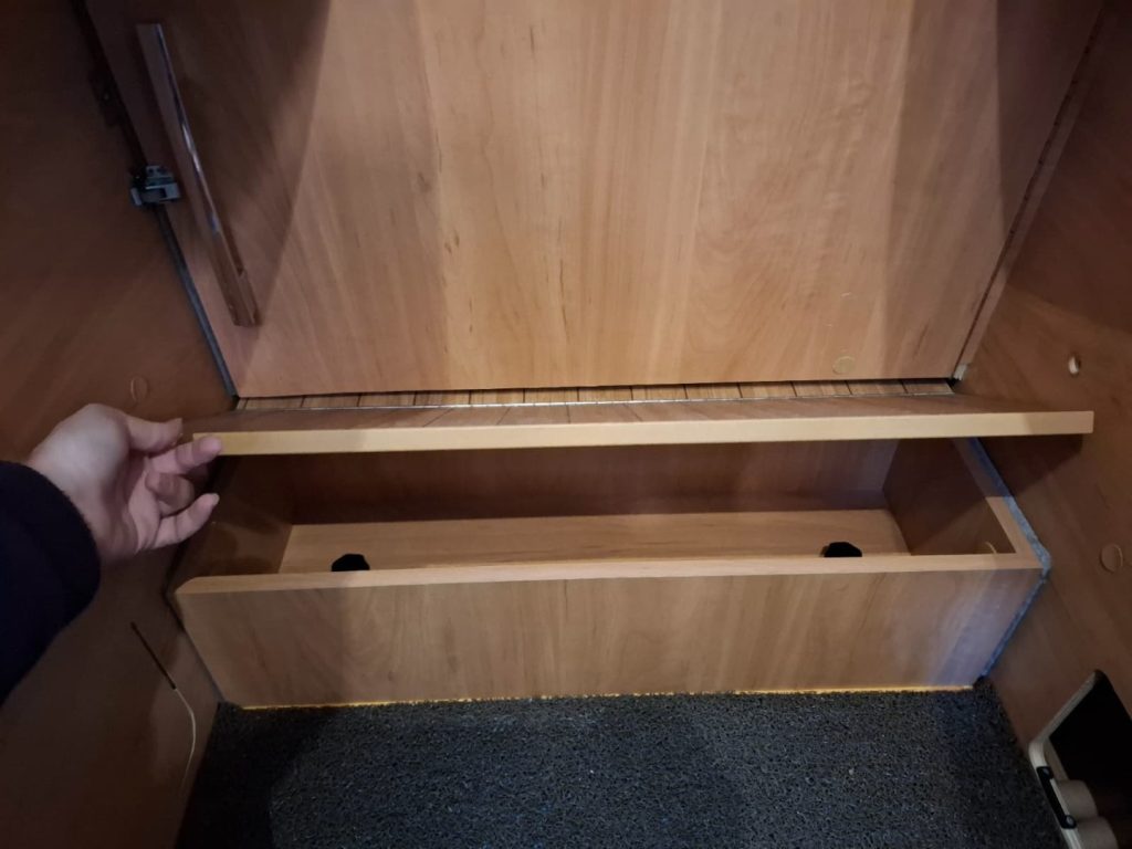 ROADCRUISER LETTI GEMELLI DOCCIA CENTRALE