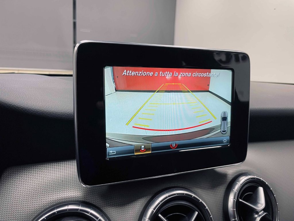 MERCEDES-BENZ CLA 180 SHOOTING BRAKE D AUTO FL - 25