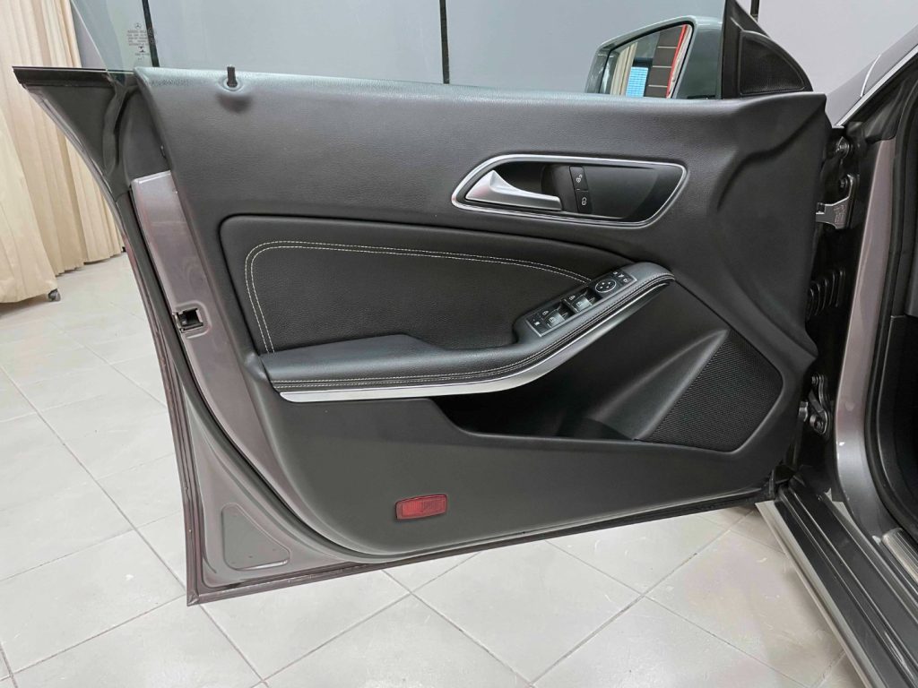 MERCEDES-BENZ CLA 180 SHOOTING BRAKE D AUTO FL - 40