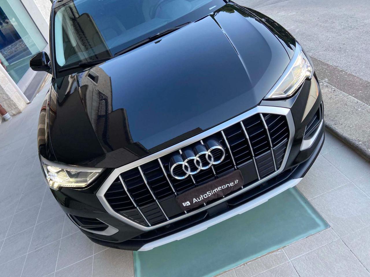 AUDI Q3 35 2.0 TDI S tronic Business Advanced COCKPIT - 27