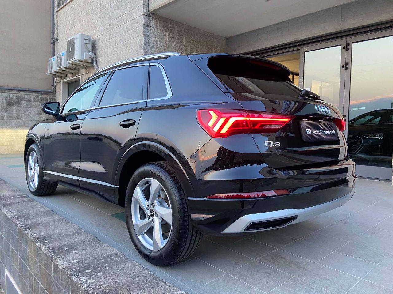 AUDI Q3 35 2.0 TDI S tronic Business Advanced COCKPIT - 7