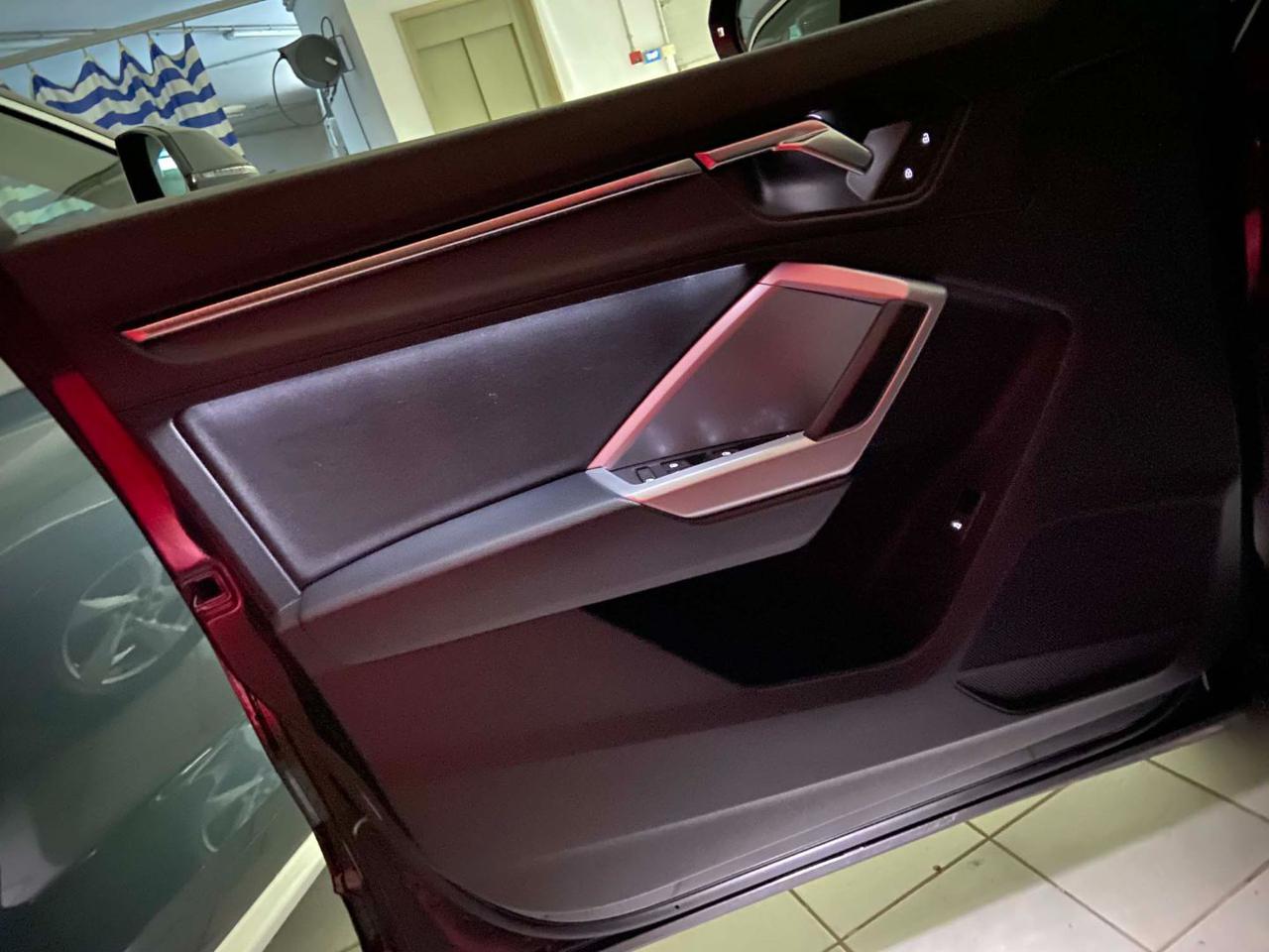 AUDI Q3 35 2.0 TDI S tronic Business Advanced COCKPIT - 19