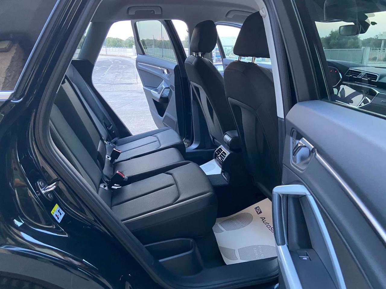 AUDI Q3 35 2.0 TDI S tronic Business Advanced COCKPIT - 9