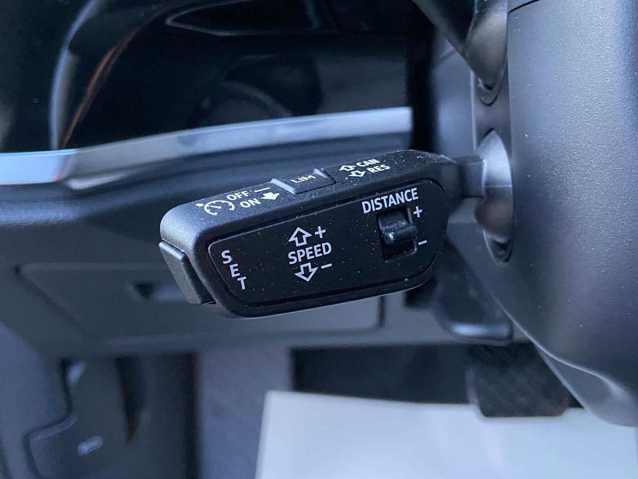 AUDI Q3 35 2.0 TDI S tronic Business Advanced COCKPIT - 20