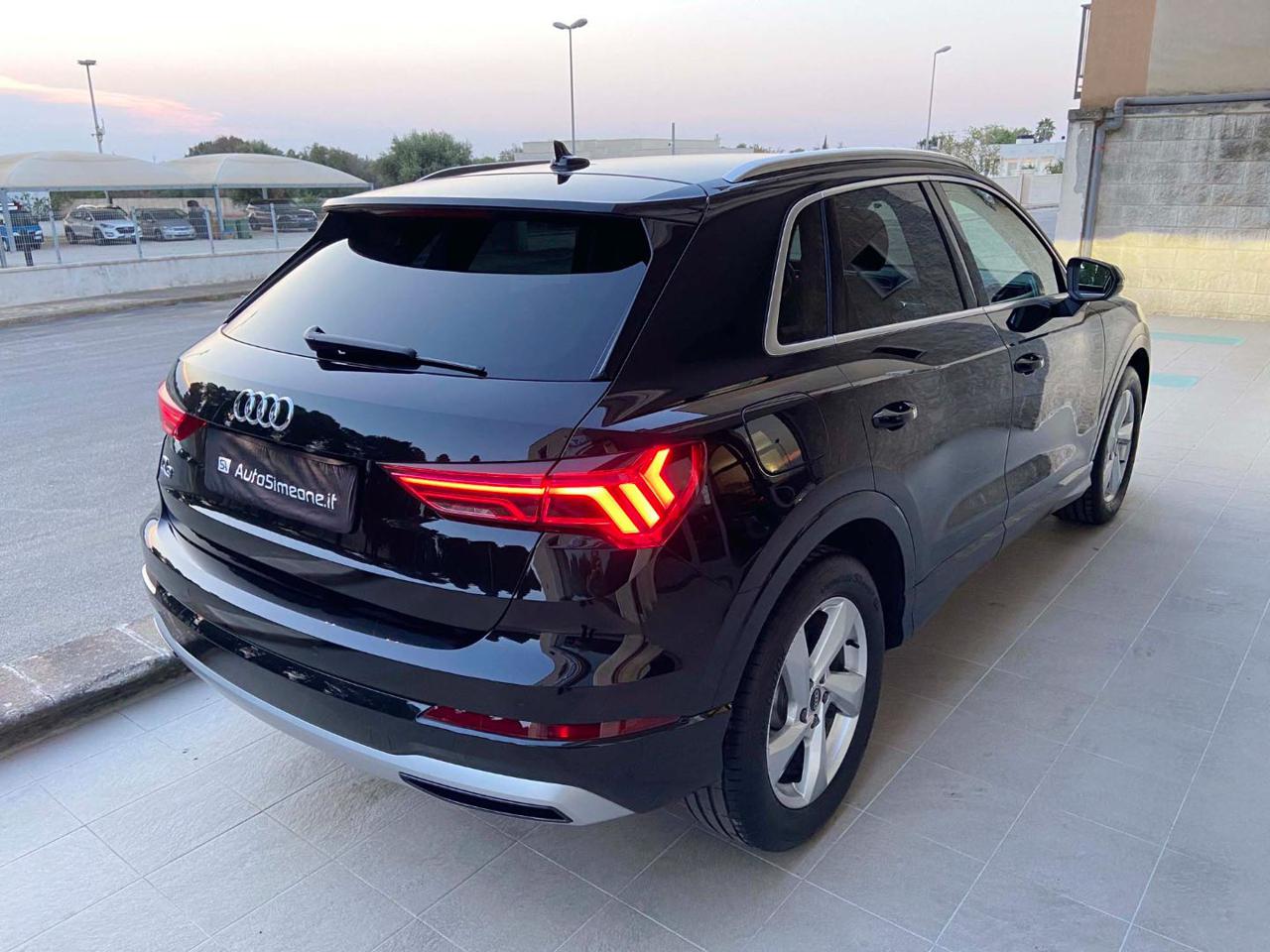 AUDI Q3 35 2.0 TDI S tronic Business Advanced COCKPIT - 5