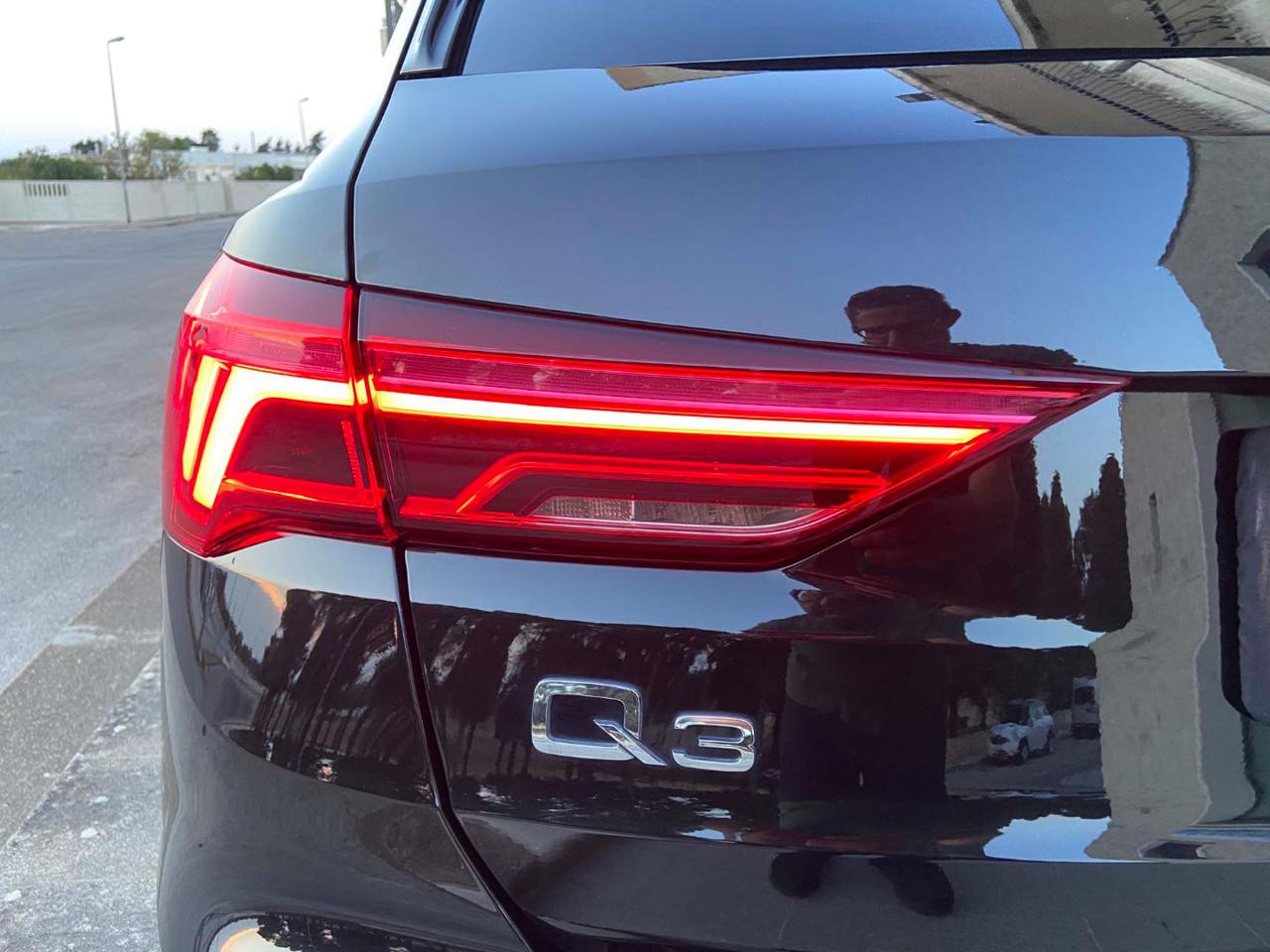 AUDI Q3 35 2.0 TDI S tronic Business Advanced COCKPIT - 30