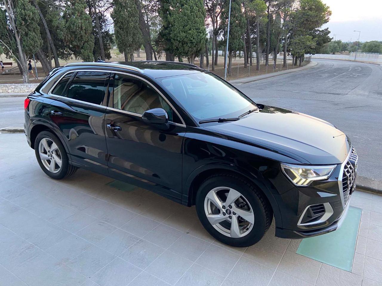 AUDI Q3 35 2.0 TDI S tronic Business Advanced COCKPIT - 3
