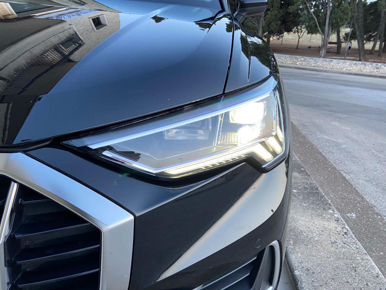 AUDI Q3 35 2.0 TDI S tronic Business Advanced COCKPIT - 29