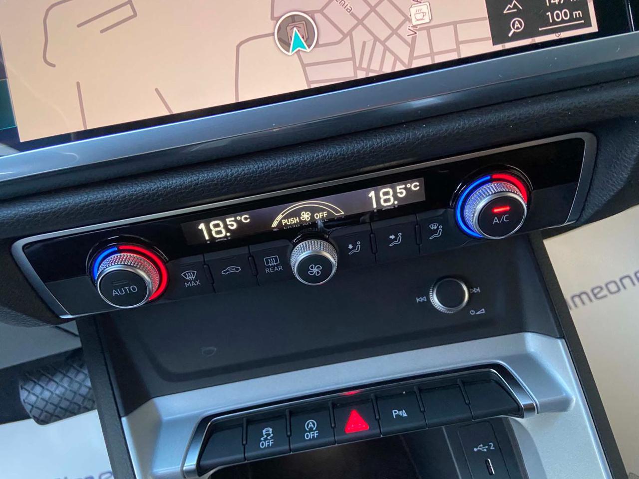 AUDI Q3 35 2.0 TDI S tronic Business Advanced COCKPIT - 26