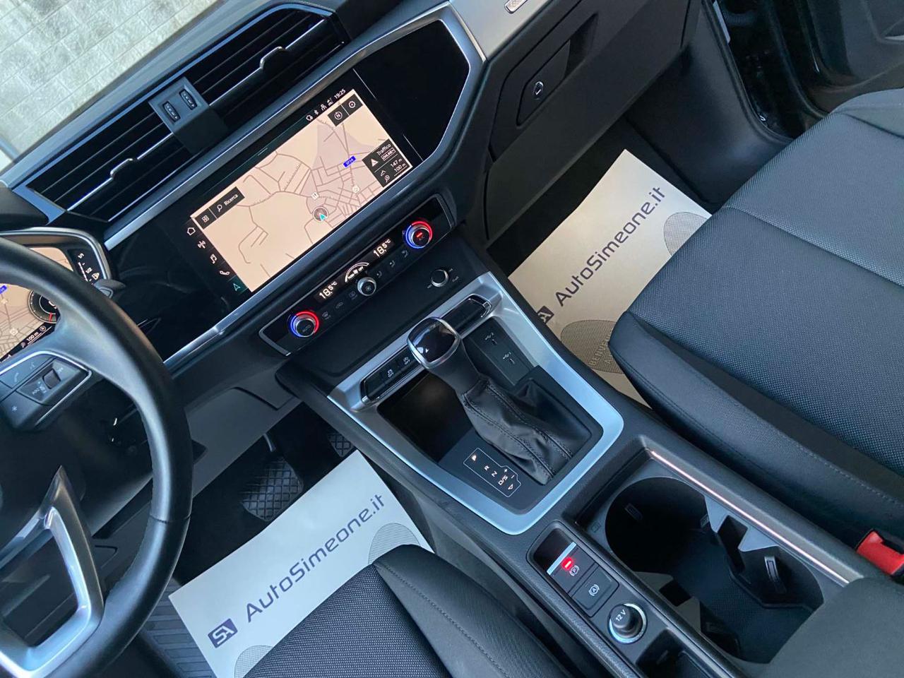 AUDI Q3 35 2.0 TDI S tronic Business Advanced COCKPIT - 25