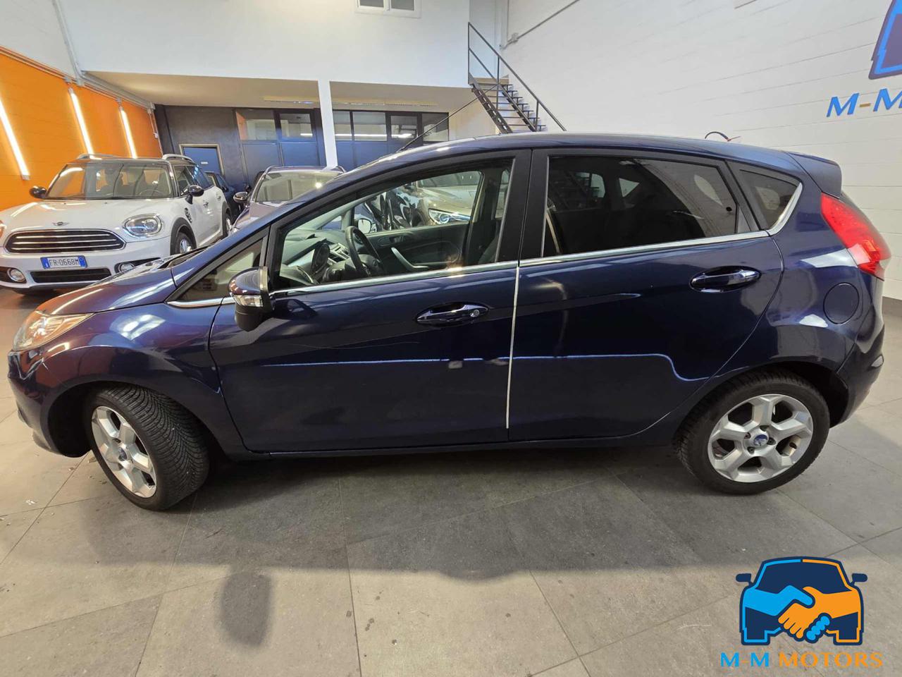 FORD Fiesta + 1.6 TDCi 95CV 5 porte - 5