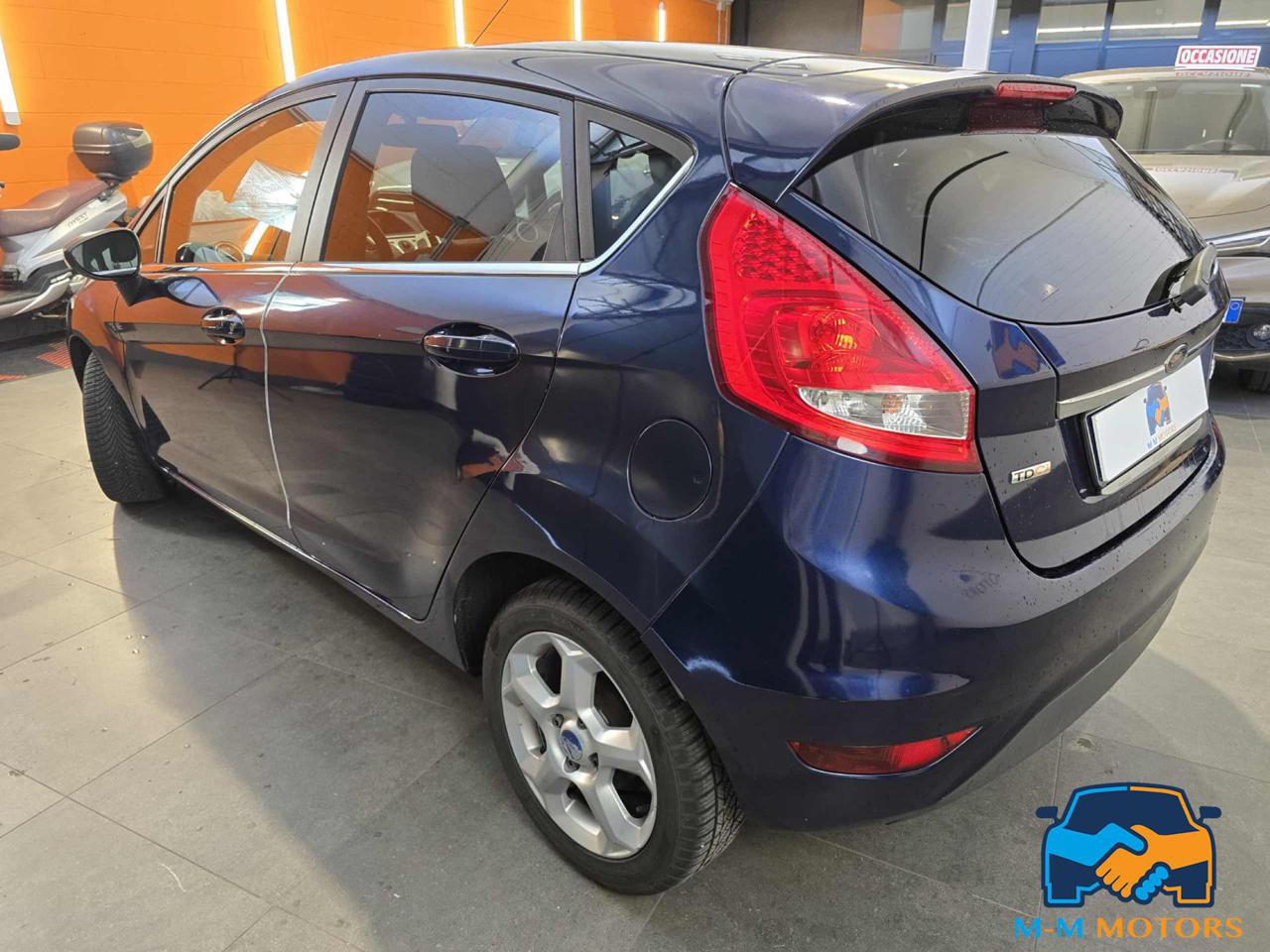 FORD Fiesta + 1.6 TDCi 95CV 5 porte - 6