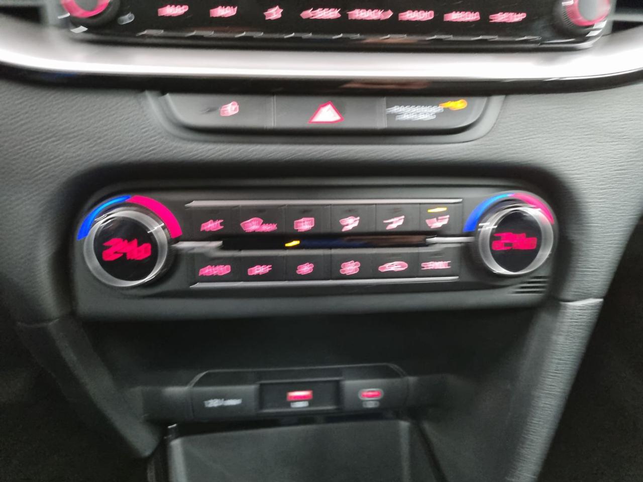 KIA XCeed 1.5 T-GDi 160 CV MHEV iMT Style - 13