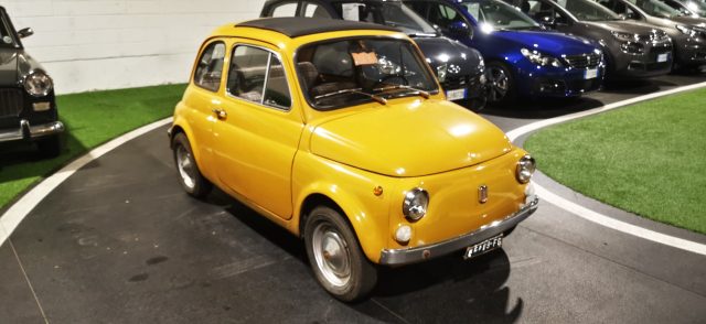 FIAT 500 Giallo pastello