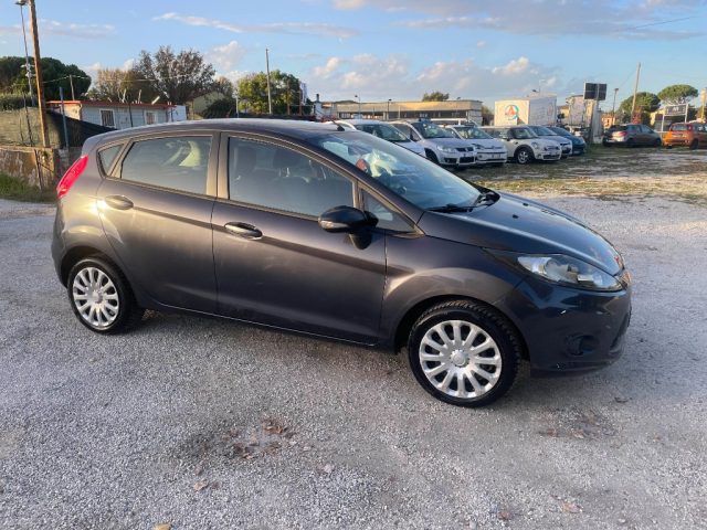 FORD Fiesta Grigio scuro metallizzato