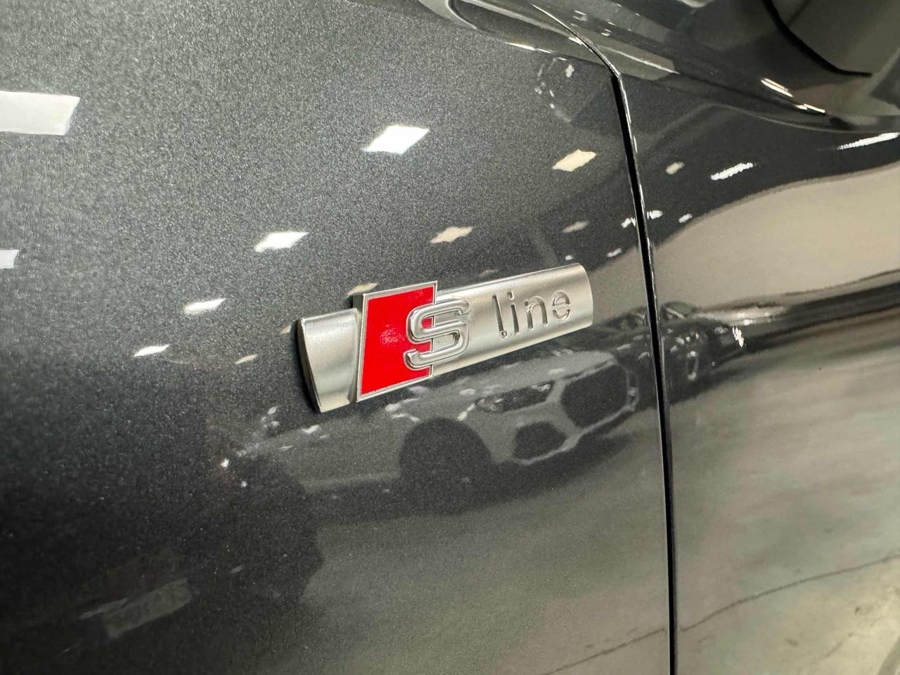 AUDI Q3 35 TDI S tronic S line Interiors - 9