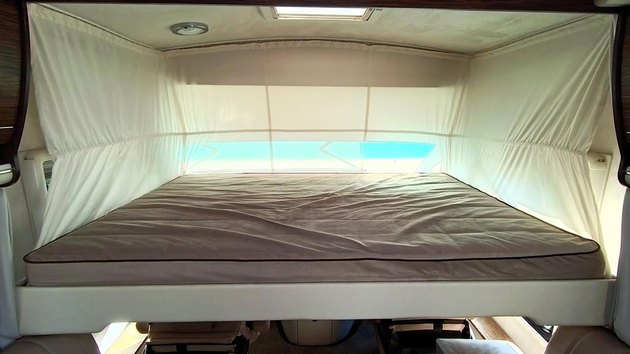 CHARISMA III 900 M Queen Elizabeth