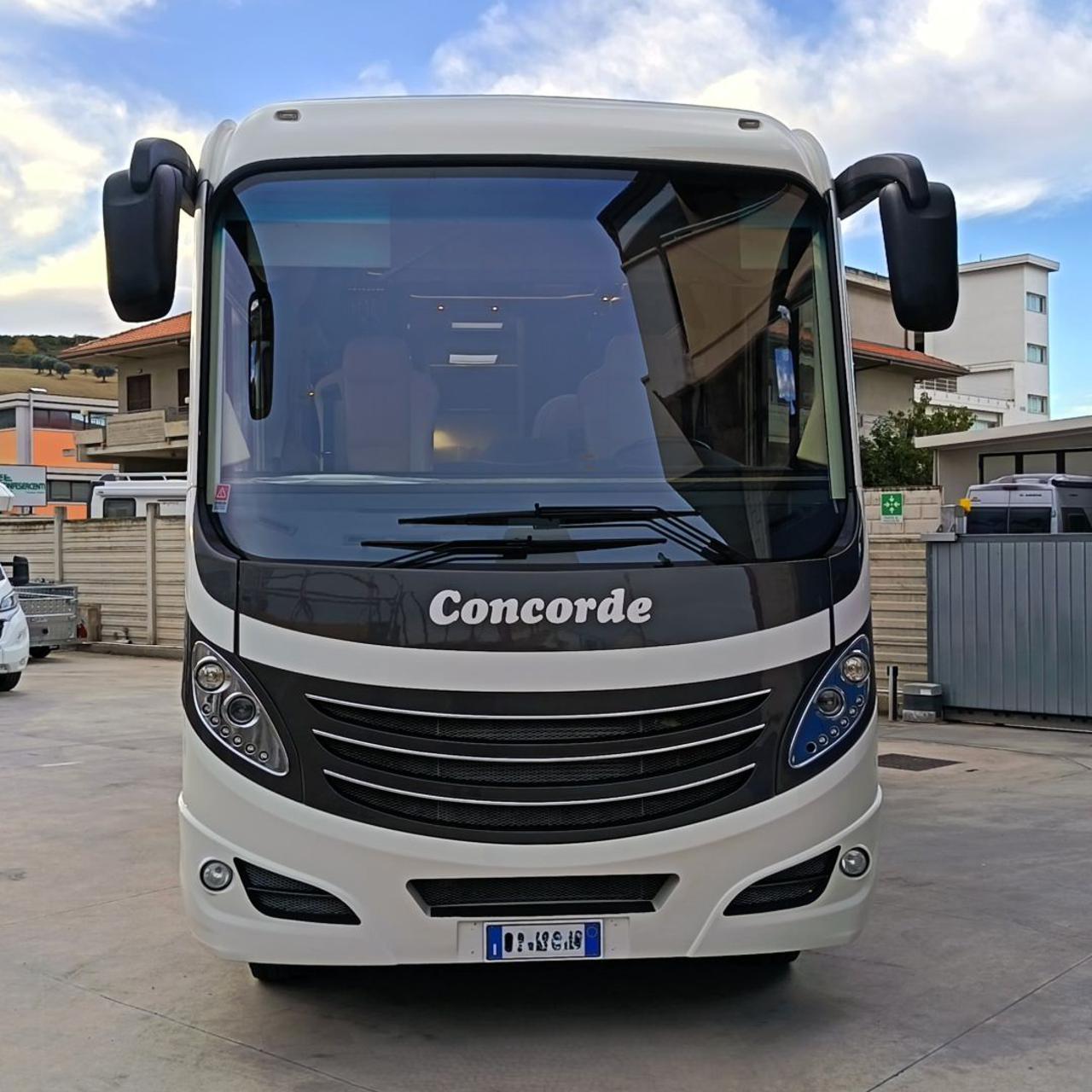 CHARISMA III 900 M Queen Elizabeth