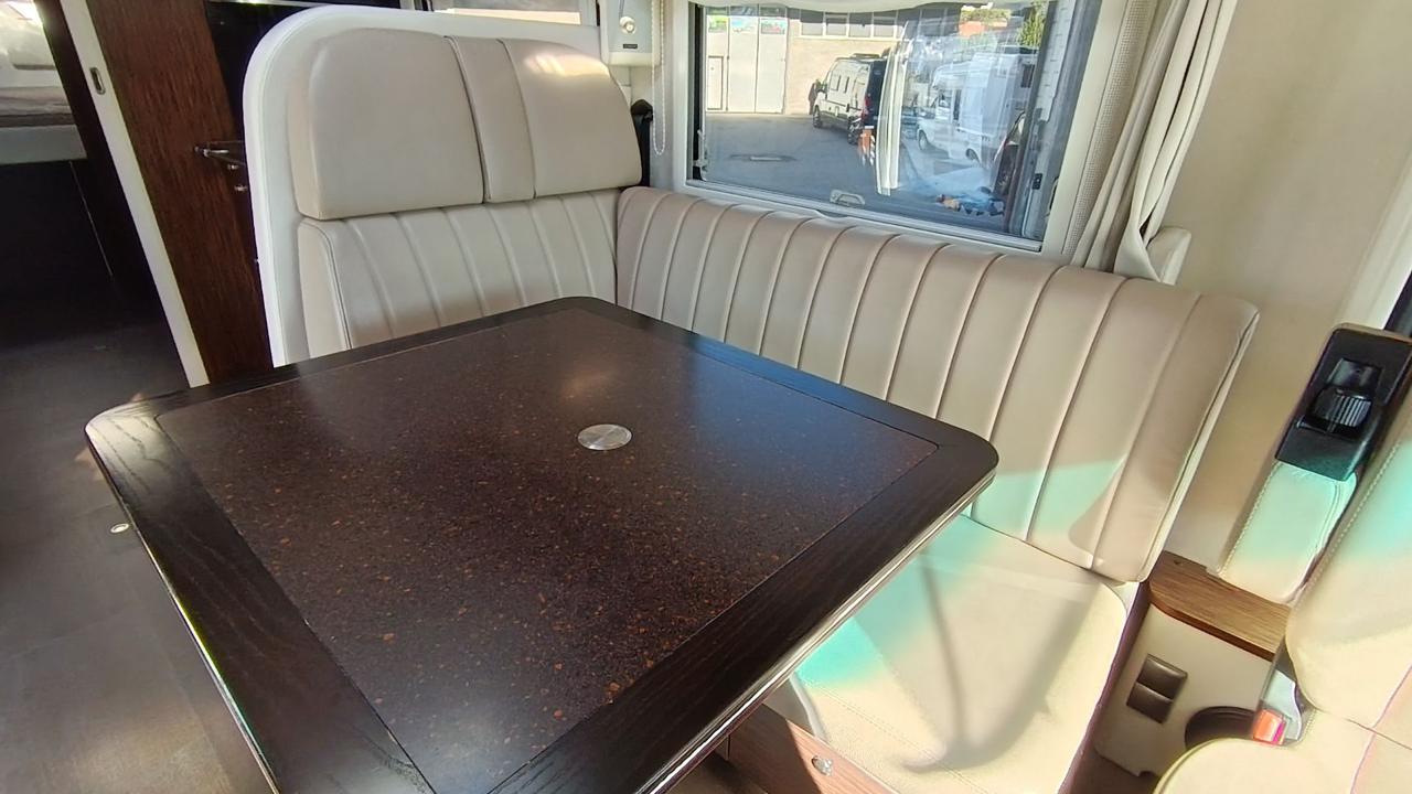 CHARISMA III 900 M Queen Elizabeth