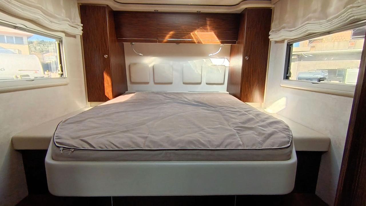 CHARISMA III 900 M Queen Elizabeth