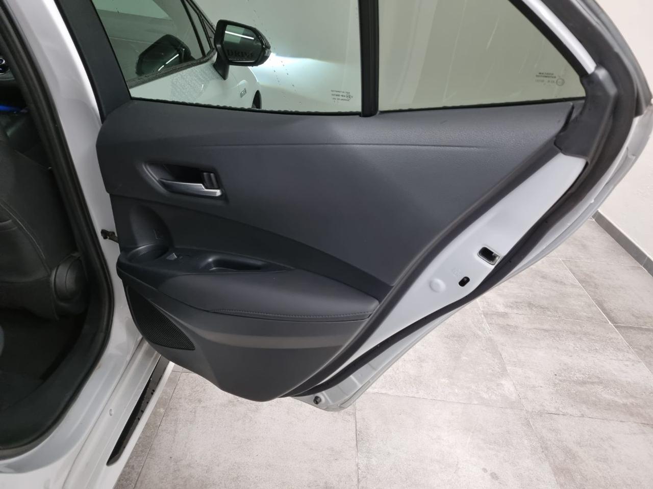 TOYOTA Corolla 2.0 Hybrid GR SPORT - 32