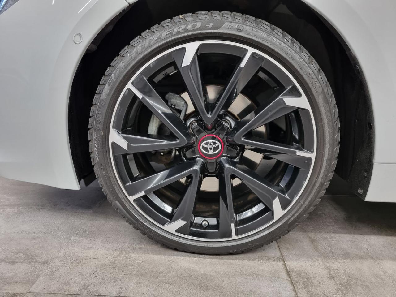 TOYOTA Corolla 2.0 Hybrid GR SPORT - 6