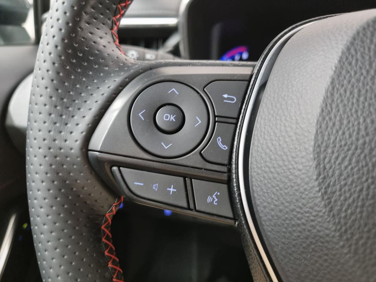 TOYOTA Corolla 2.0 Hybrid GR SPORT - 21