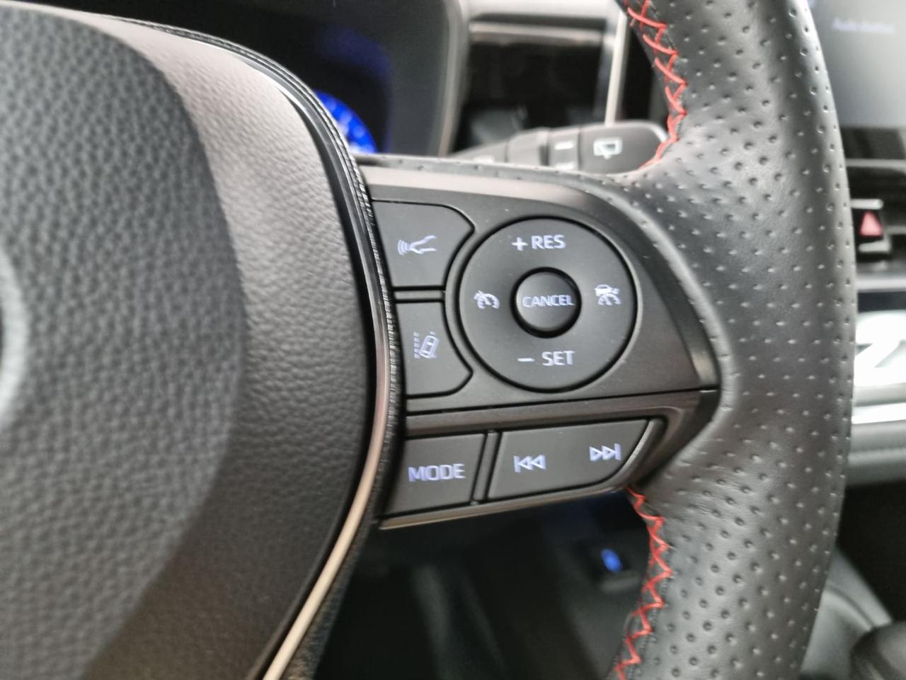 TOYOTA Corolla 2.0 Hybrid GR SPORT - 13