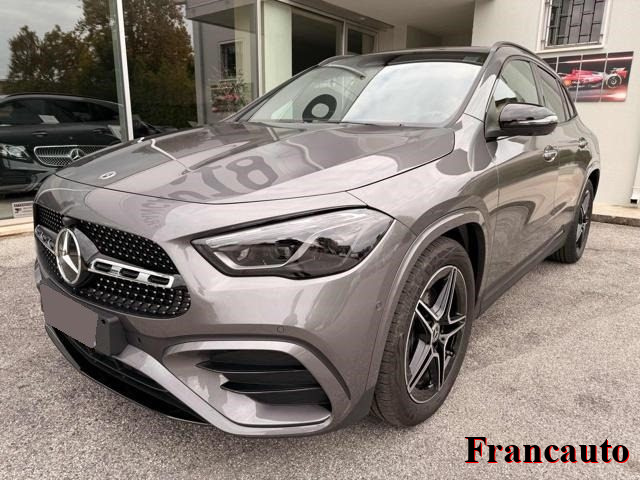 MERCEDES-BENZ GLA 200 Antracite metallizzato