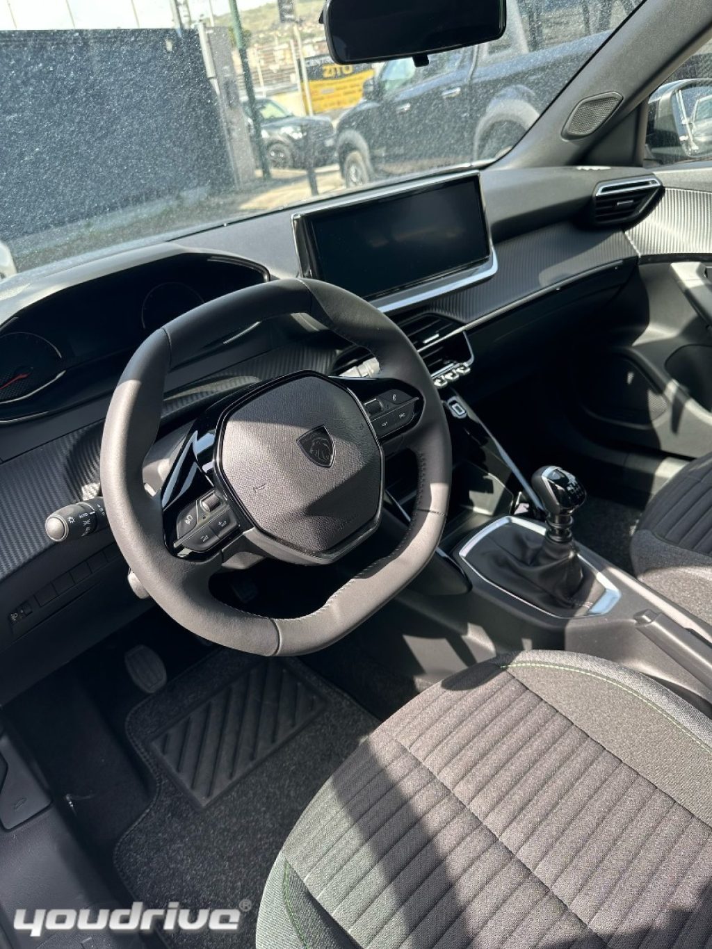 PEUGEOT 2008 / PureTech 100 S&S Style KM0 - 10