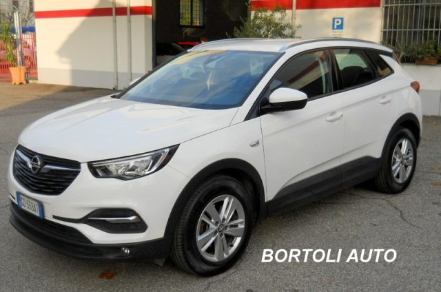 OPEL Grandland Bianco perlato
