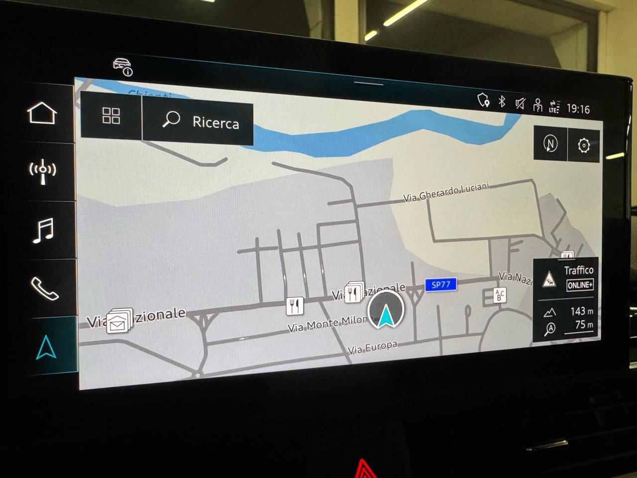 AUDI A4 Avant 40 TDI quattro S tronic S line edition - 18