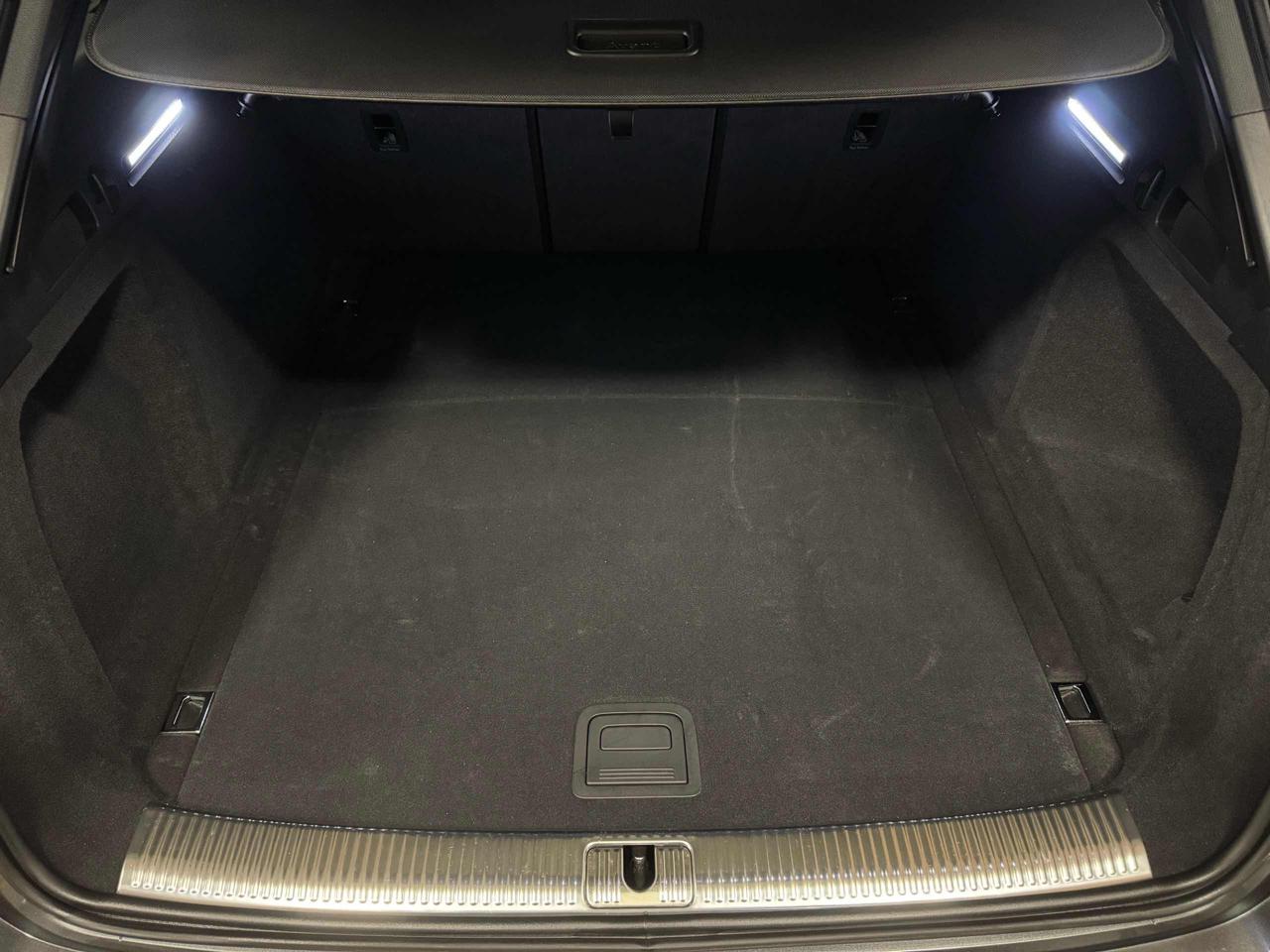 AUDI A4 Avant 40 TDI quattro S tronic S line edition - 23