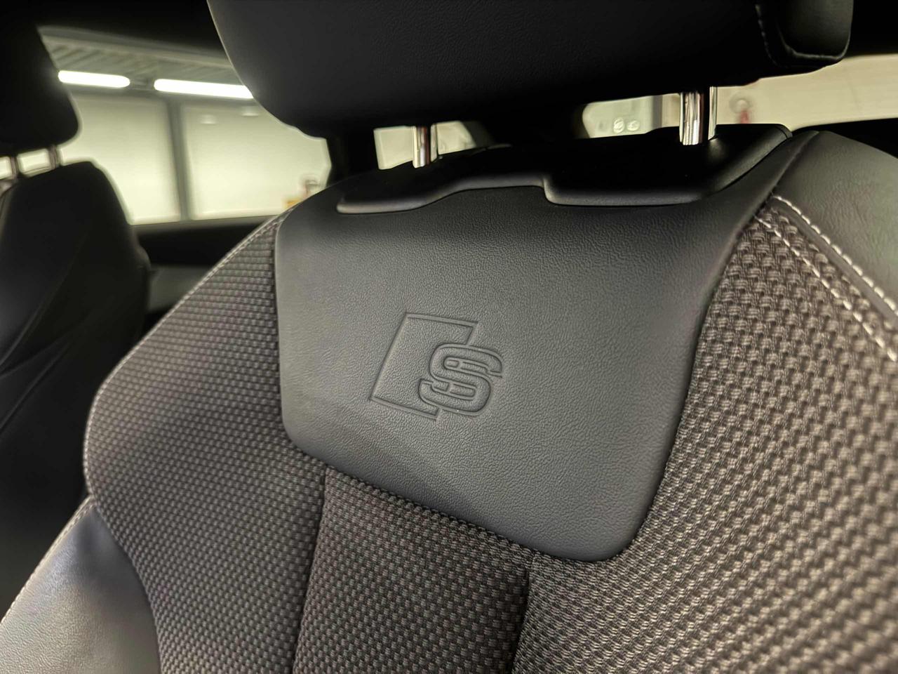 AUDI A4 Avant 40 TDI quattro S tronic S line edition - 10