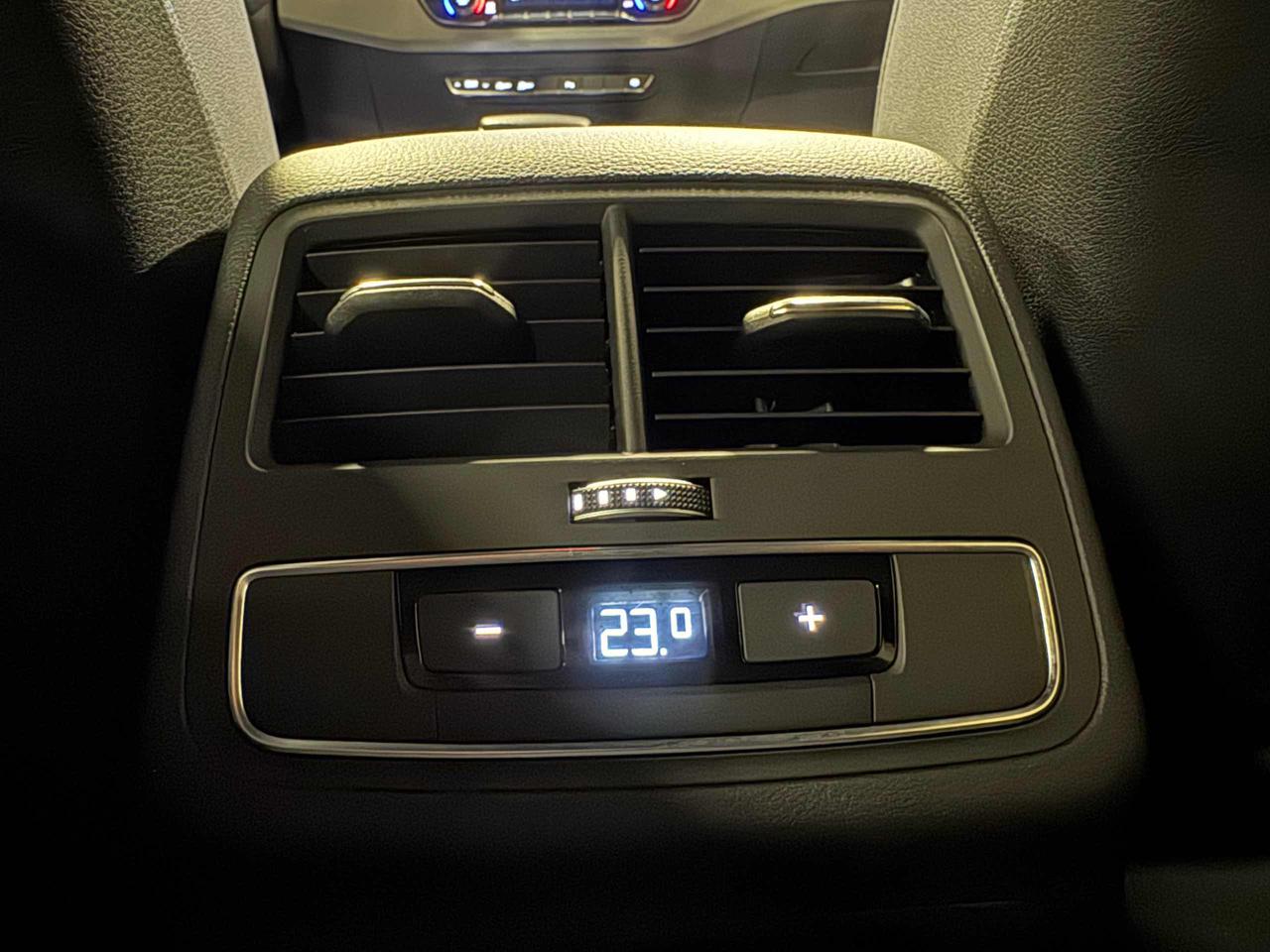 AUDI A4 Avant 40 TDI quattro S tronic S line edition - 26