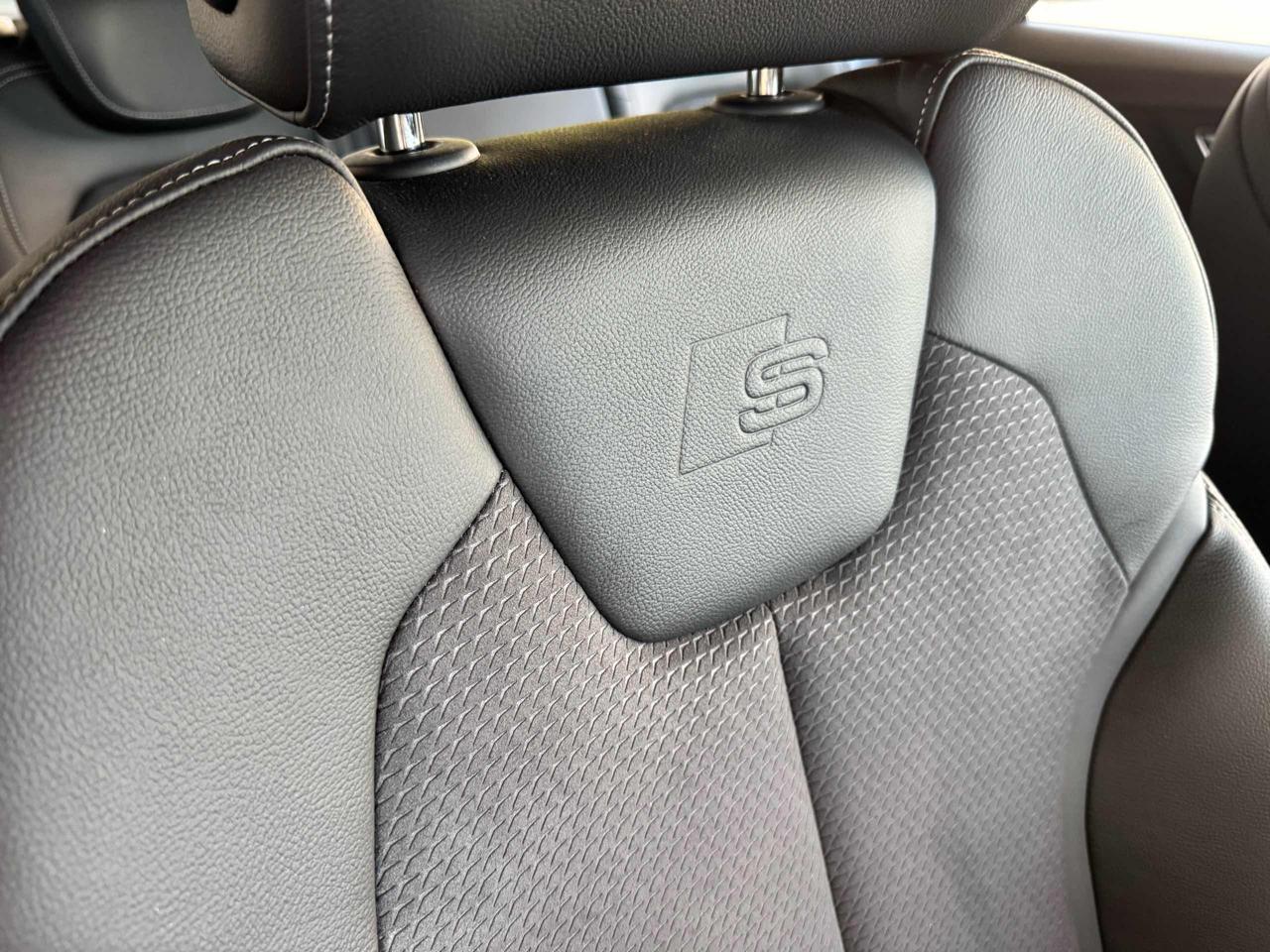 AUDI Q2 30 TDI S line Interiors - 10