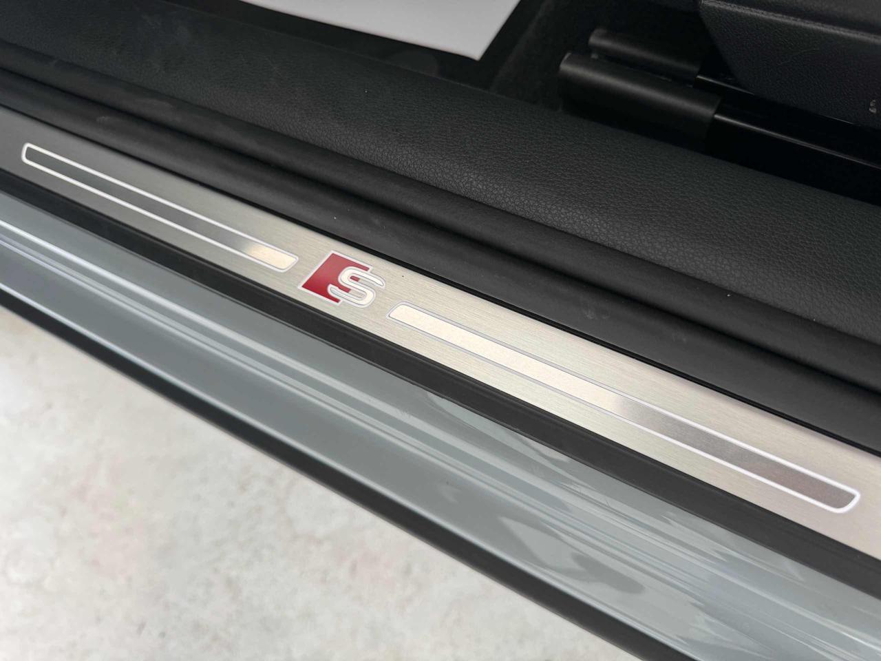 AUDI Q2 30 TDI S line Interiors - 13