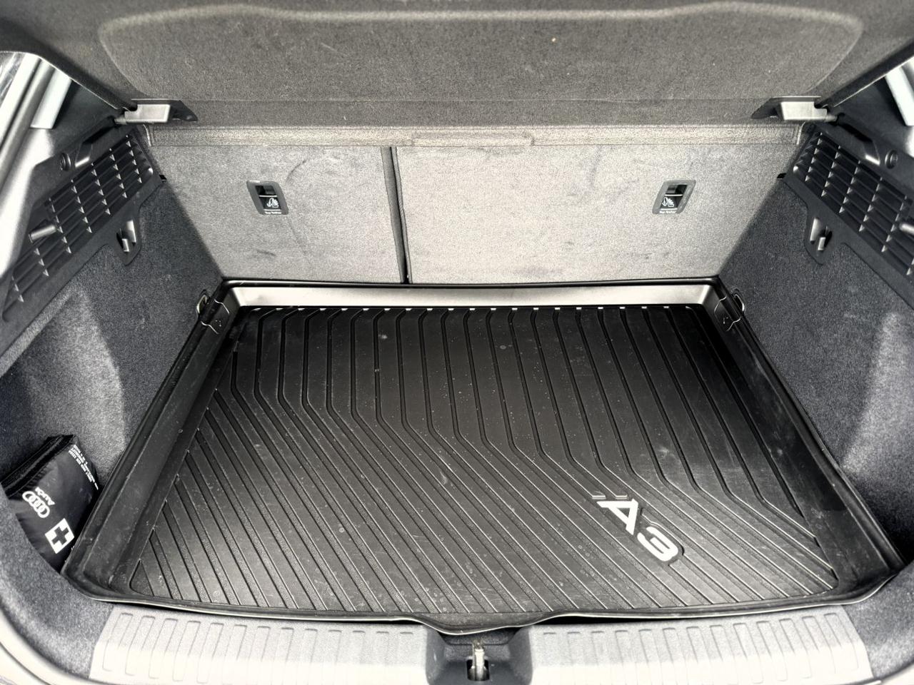 AUDI A3 SPB 30 TDI S-Tronic Business Advanced - 29