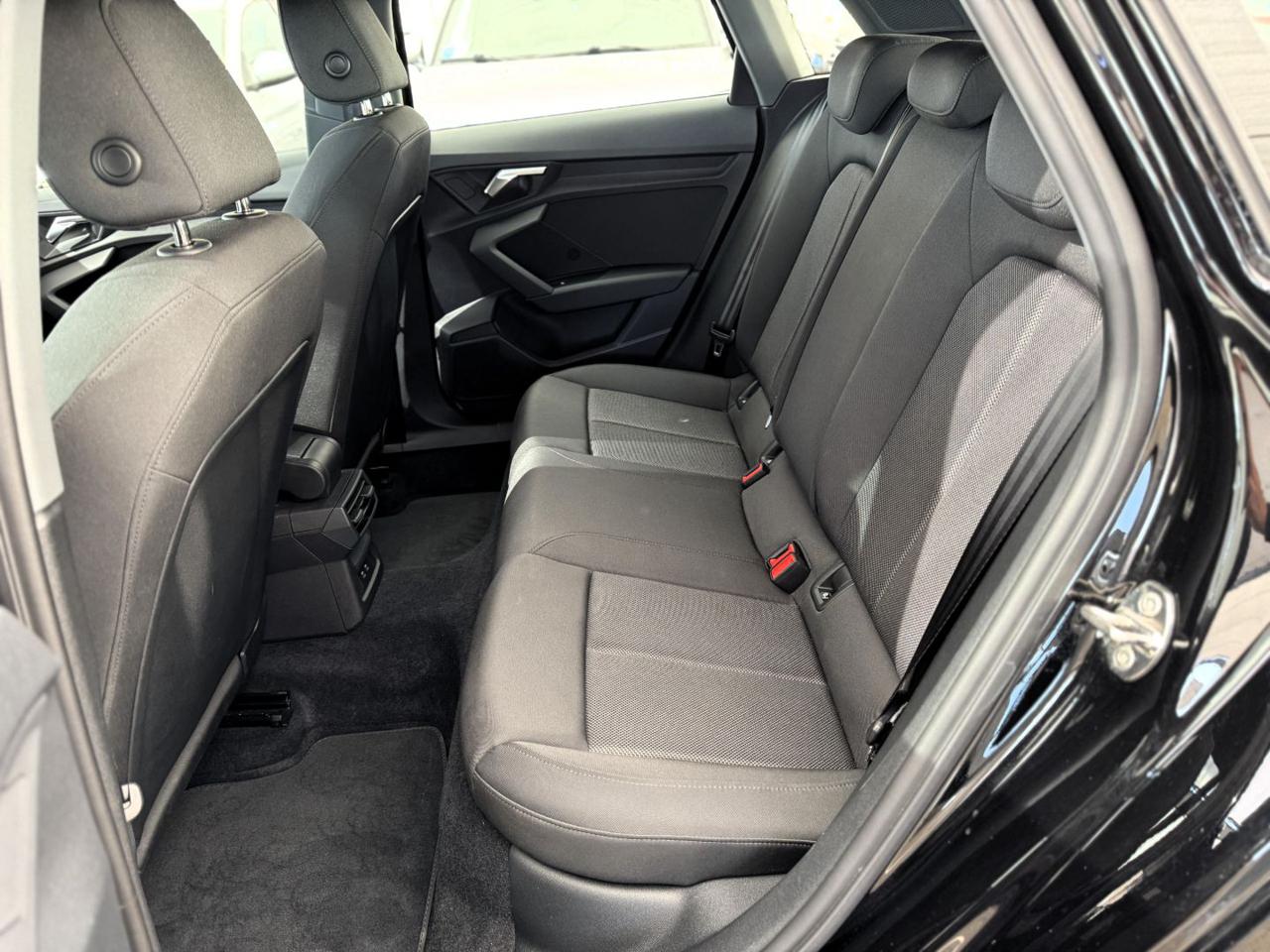 AUDI A3 SPB 30 TDI S-Tronic Business Advanced - 12