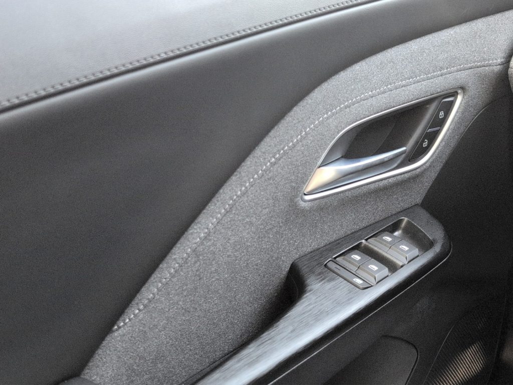 MG ZS 1.5 Standard - 12