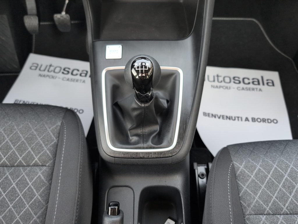 MG ZS 1.5 Standard - 15