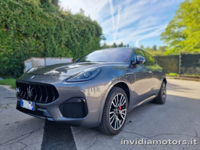 MASERATI Grecale Grigio scuro metallizzato